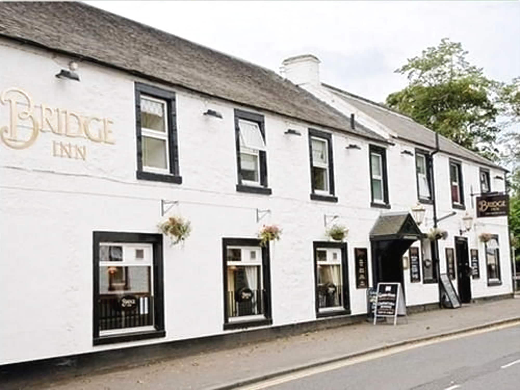 The Bridge Inn Tillicoultry Esterno foto